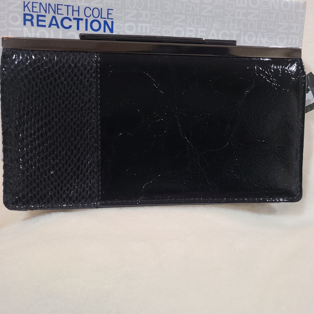 KENNETH COLE REACTION - Picture 4 of 12